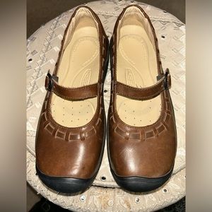 EUC Keen size 8, Mary Jane’s, Brown